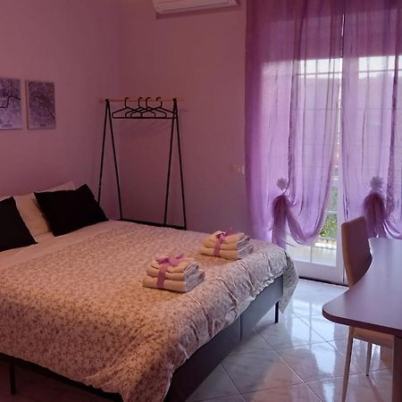 Affittacamere Iria Pomigliano d'Arco Exteriör bild