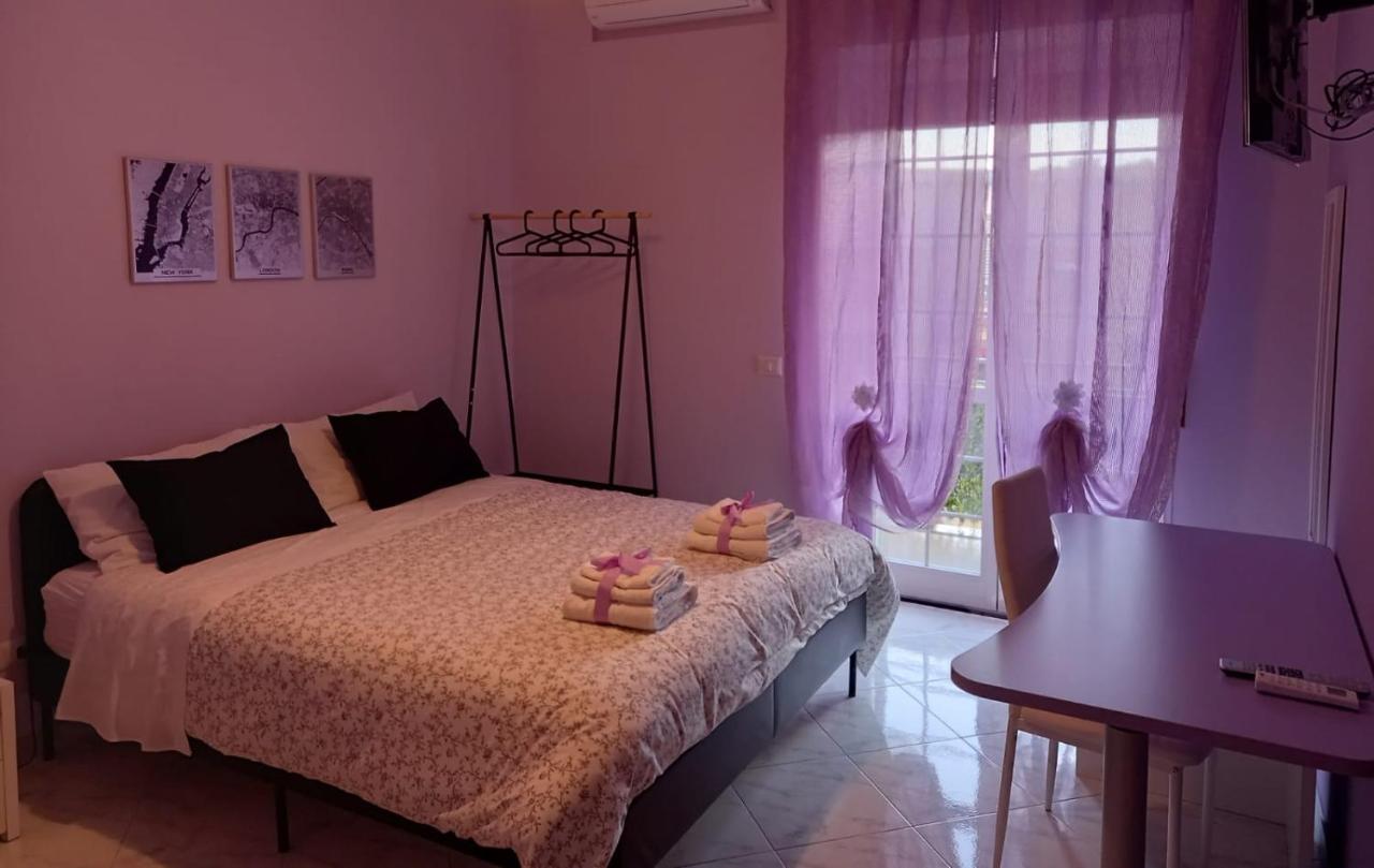 Affittacamere Iria Pomigliano d'Arco Exteriör bild